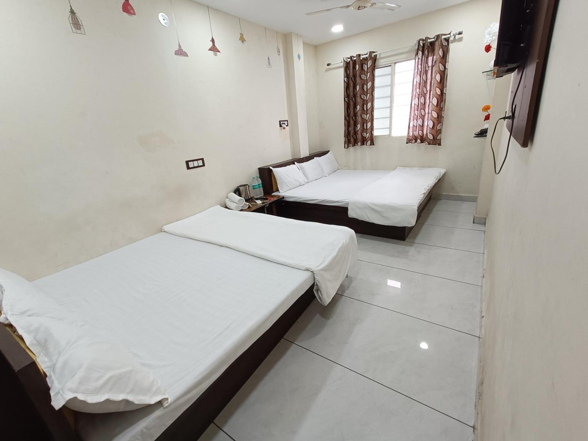 Hotel S Tower Ujjain Exterior foto