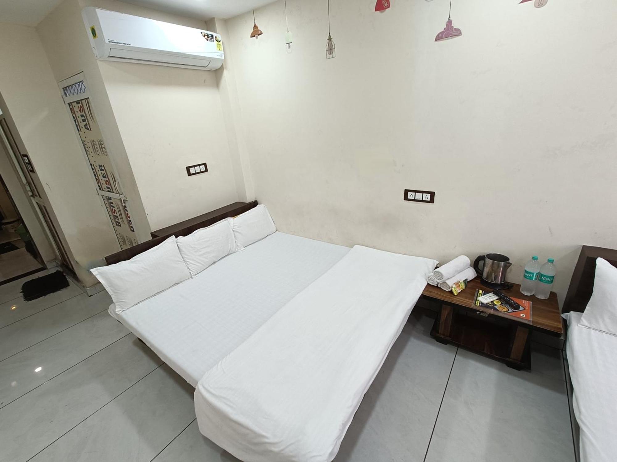 Hotel S Tower Ujjain Exterior foto